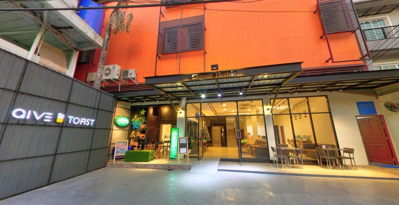 Express Hostel Bangkok Exterior photo